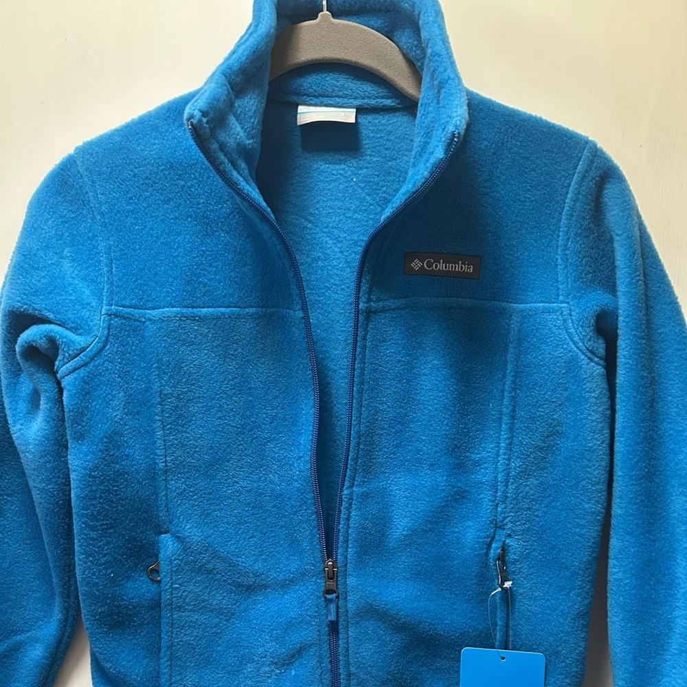 Colombia Boys Fleece NWT, lightweight zip-up jacket. Perfect for Spring.